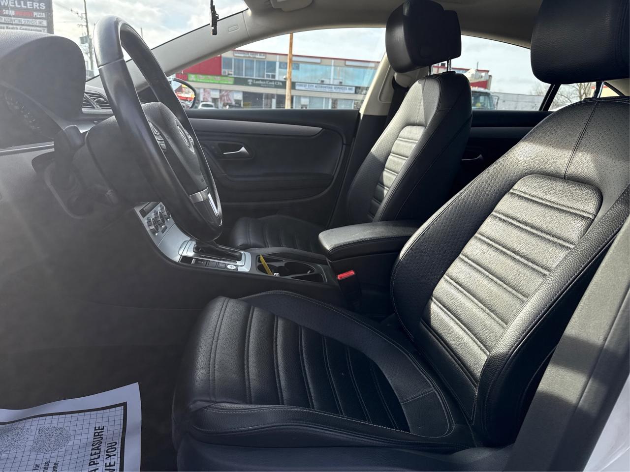 2015 Volkswagen CC LEATHER HEATD SEATS LOADED! WE FINANCE ALL CREDIT! Photo