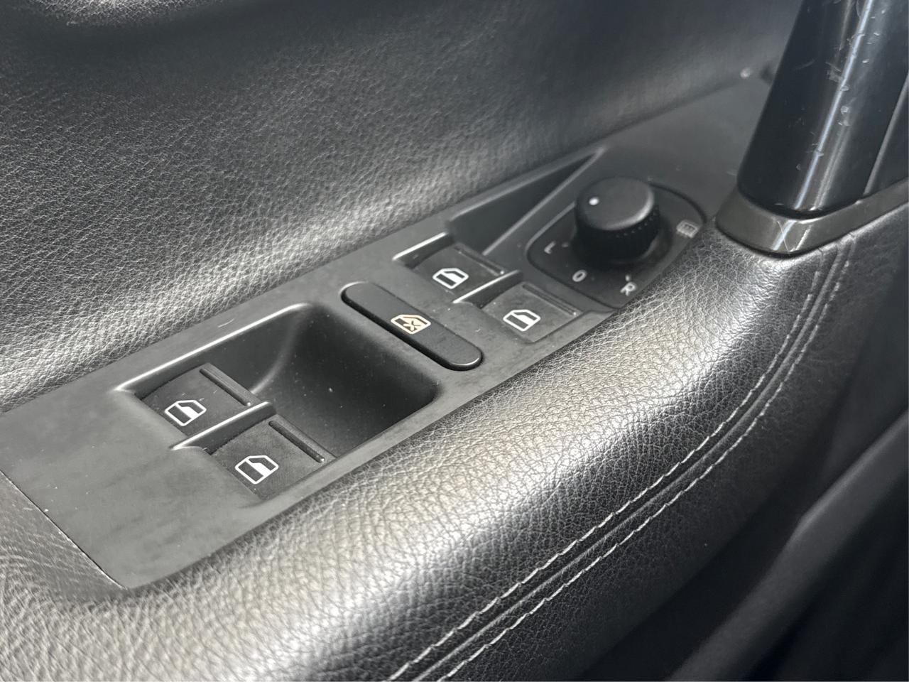 2015 Volkswagen CC LEATHER HEATD SEATS LOADED! WE FINANCE ALL CREDIT! Photo