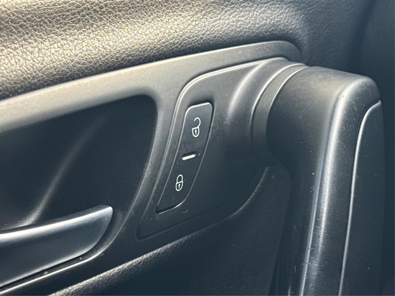 2015 Volkswagen CC LEATHER HEATD SEATS LOADED! WE FINANCE ALL CREDIT! Photo