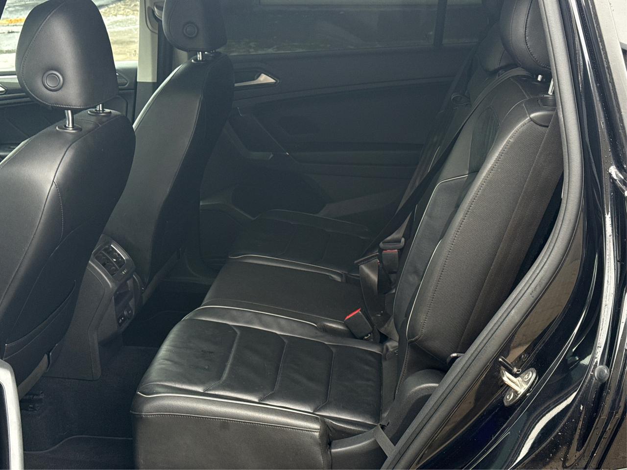 2018 Volkswagen Tiguan 7 PASS SUNROOF  NAV LEATHER WE FINANCE ALL CREDIT! Photo