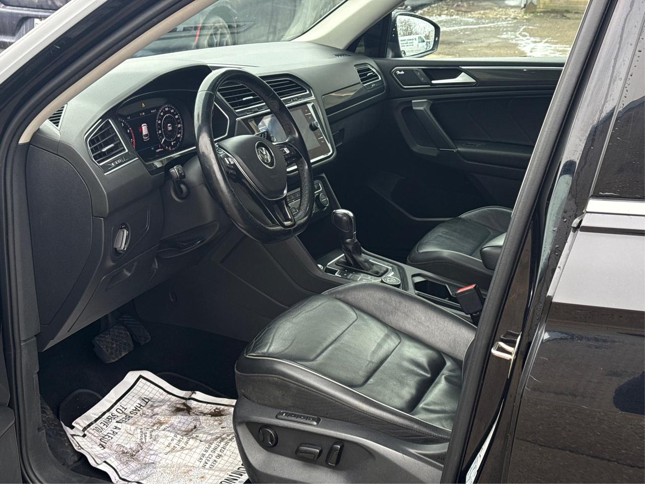 2018 Volkswagen Tiguan 7 PASS SUNROOF  NAV LEATHER WE FINANCE ALL CREDIT! Photo