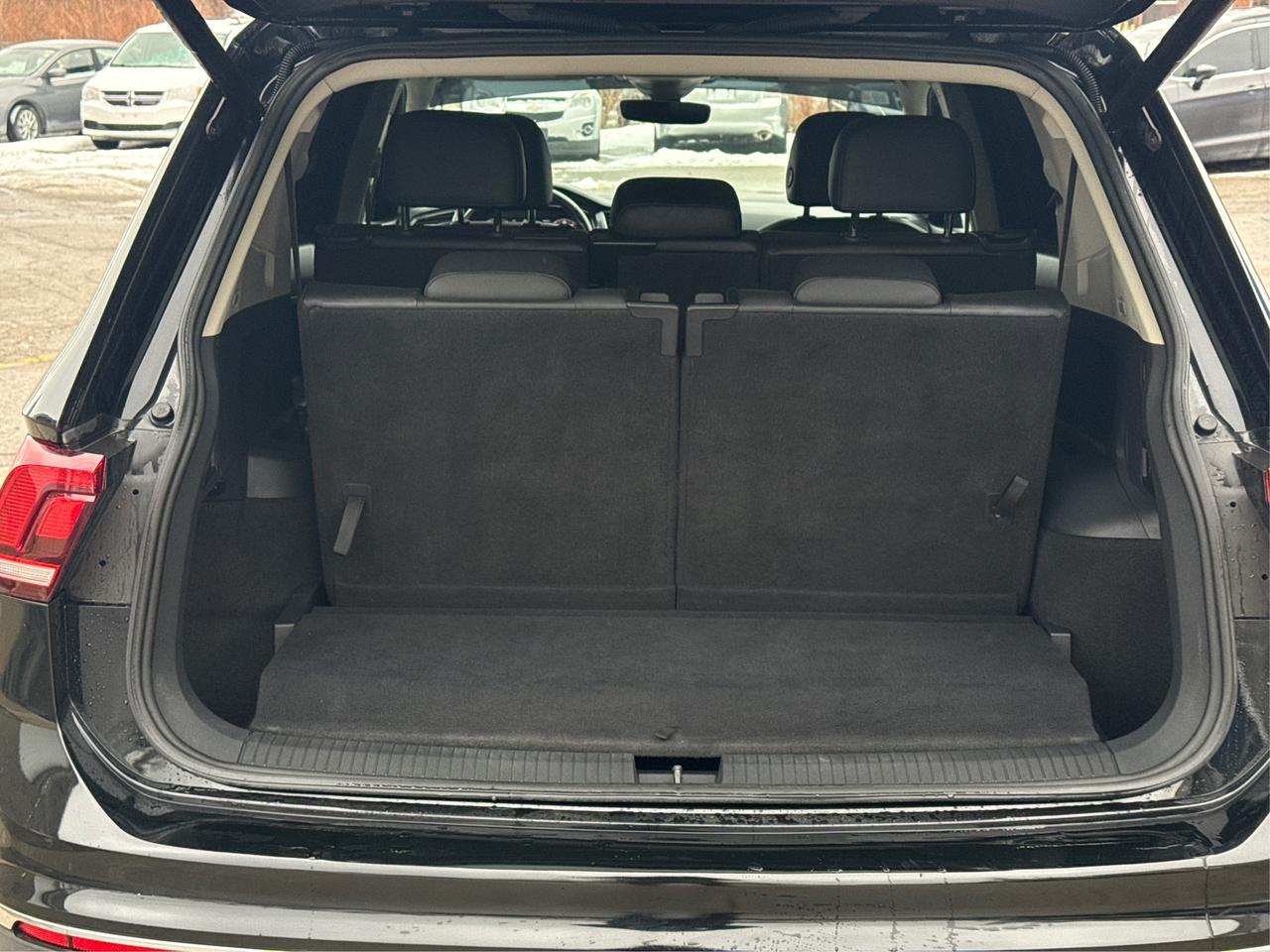 2018 Volkswagen Tiguan 7 PASS SUNROOF  NAV LEATHER WE FINANCE ALL CREDIT! Photo