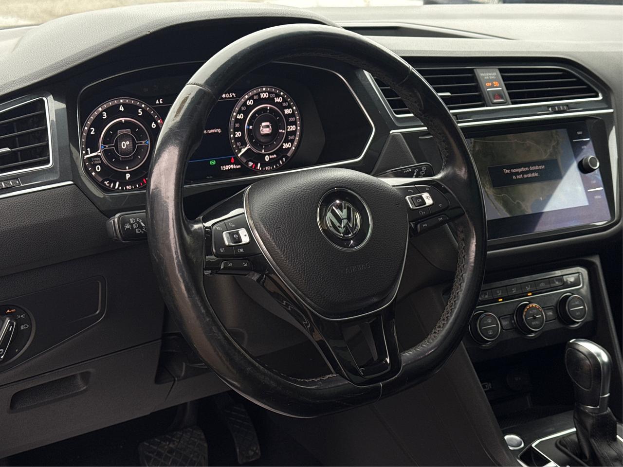 2018 Volkswagen Tiguan 7 PASS SUNROOF  NAV LEATHER WE FINANCE ALL CREDIT! Photo