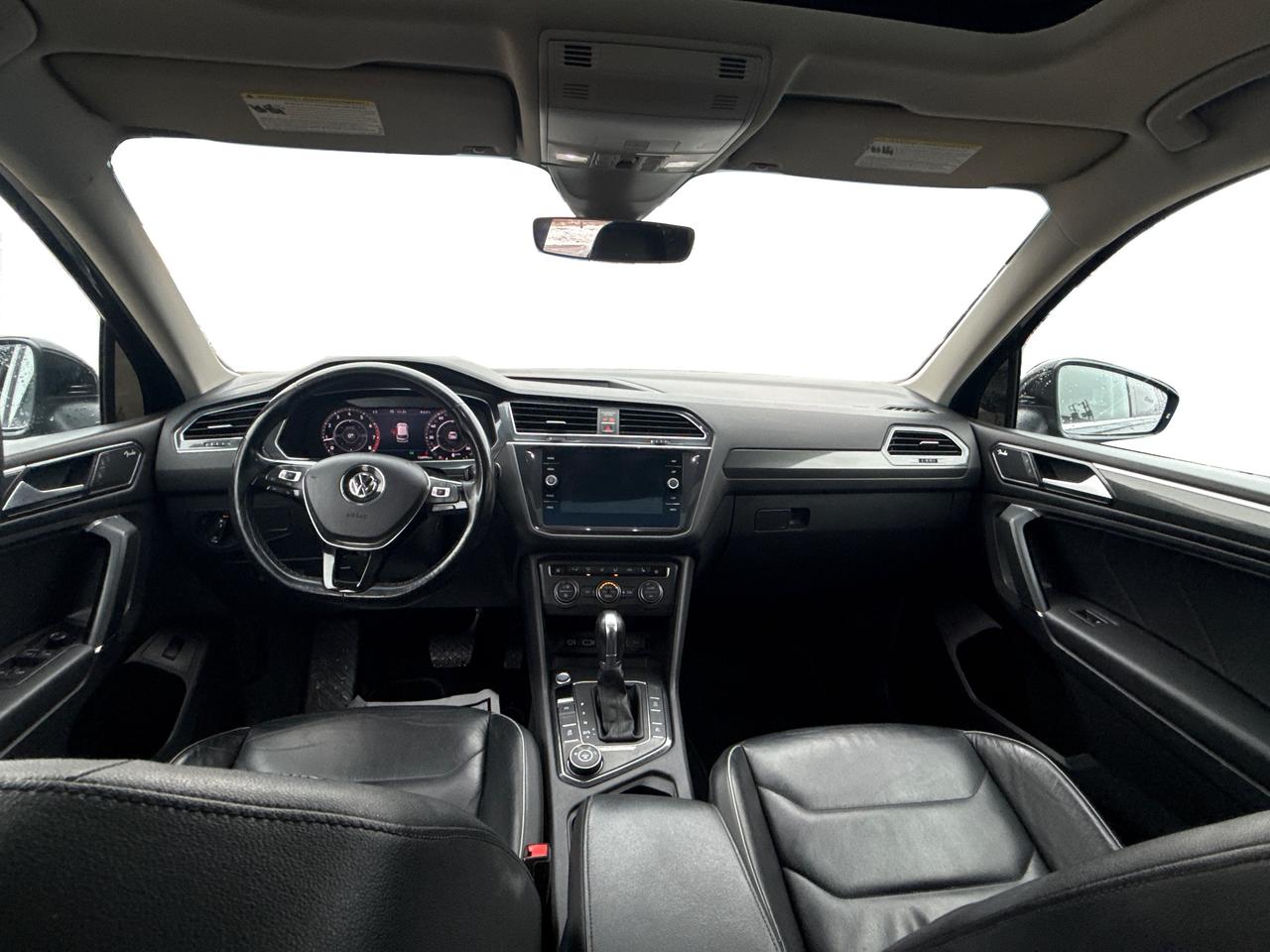 2018 Volkswagen Tiguan 7 PASS SUNROOF  NAV LEATHER WE FINANCE ALL CREDIT! Photo