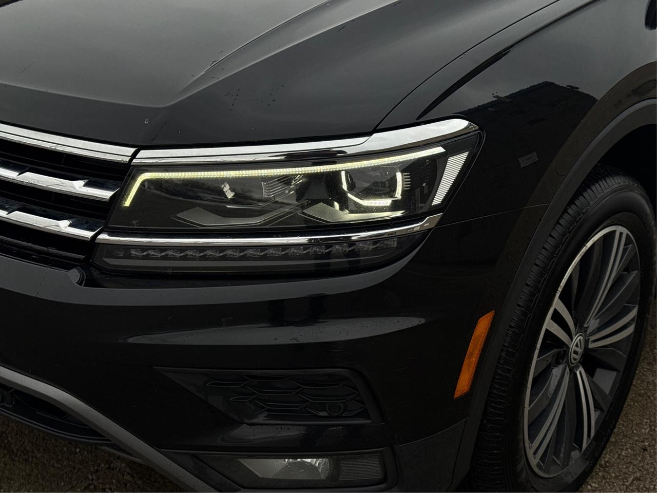 2018 Volkswagen Tiguan 7 PASS SUNROOF  NAV LEATHER WE FINANCE ALL CREDIT! Photo