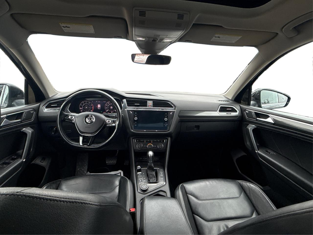 2018 Volkswagen Tiguan 7 PASS SUNROOF  NAV LEATHER WE FINANCE ALL CREDIT! Photo