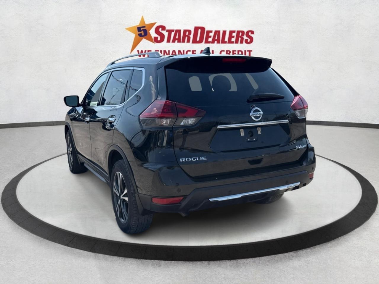 2020 Nissan Rogue AWD ONE OWNER NAV PANO ROOF WE FINANCE ALL CREDIT Photo4