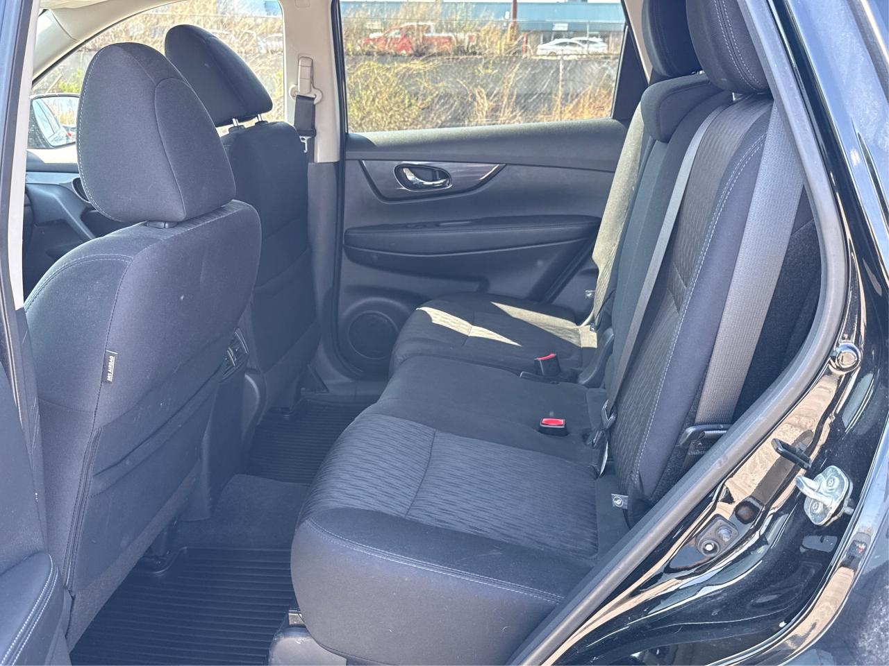 2020 Nissan Rogue AWD ONE OWNER NAV PANO ROOF WE FINANCE ALL CREDIT Photo