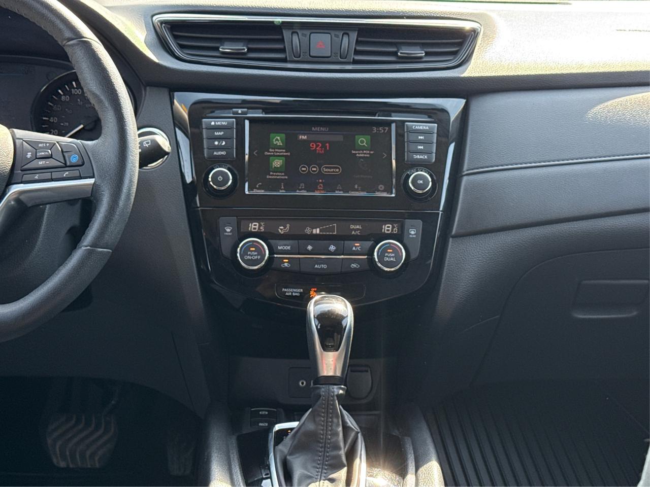 2020 Nissan Rogue AWD ONE OWNER NAV PANO ROOF WE FINANCE ALL CREDIT Photo