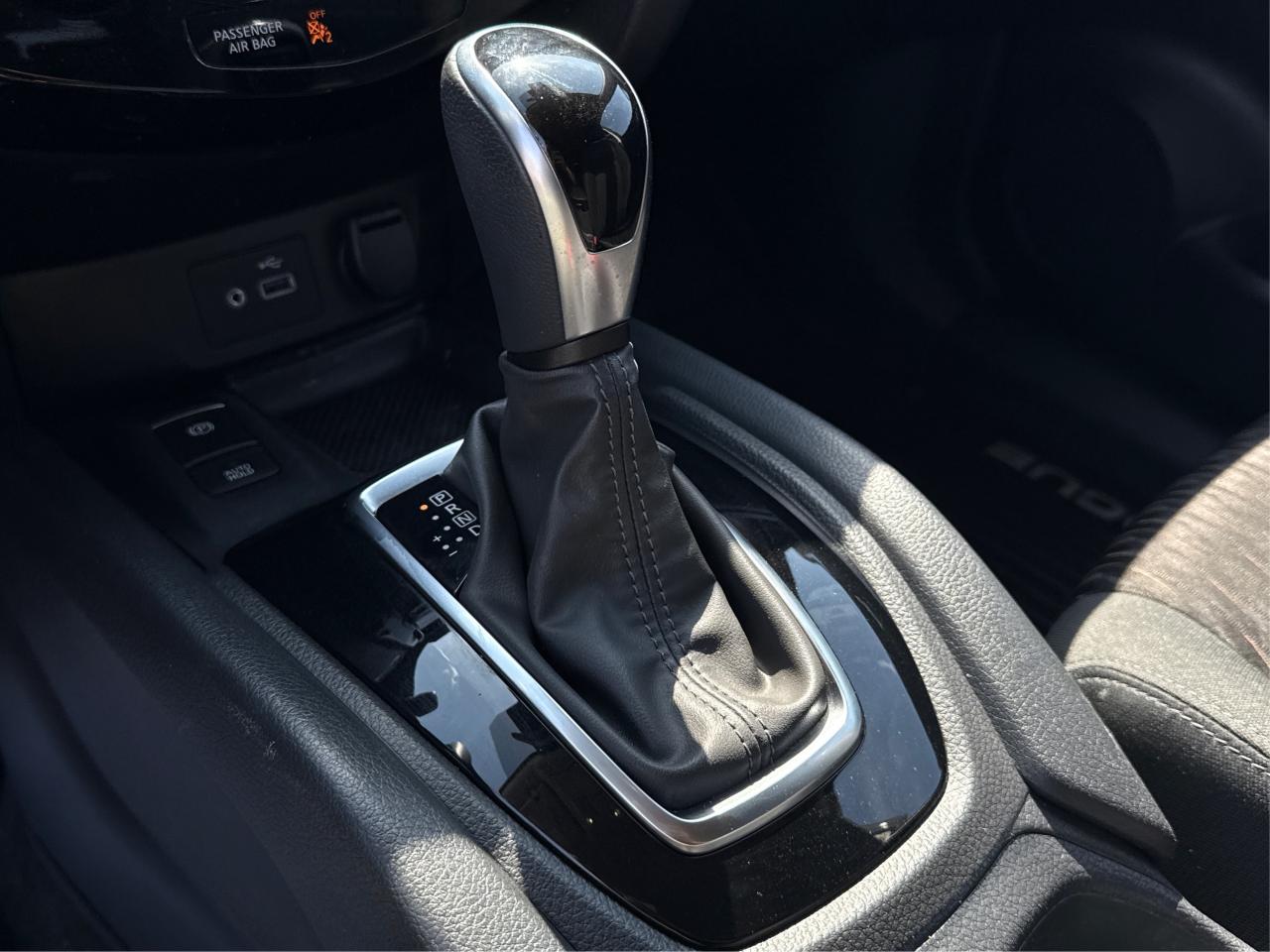 2020 Nissan Rogue AWD ONE OWNER NAV PANO ROOF WE FINANCE ALL CREDIT Photo