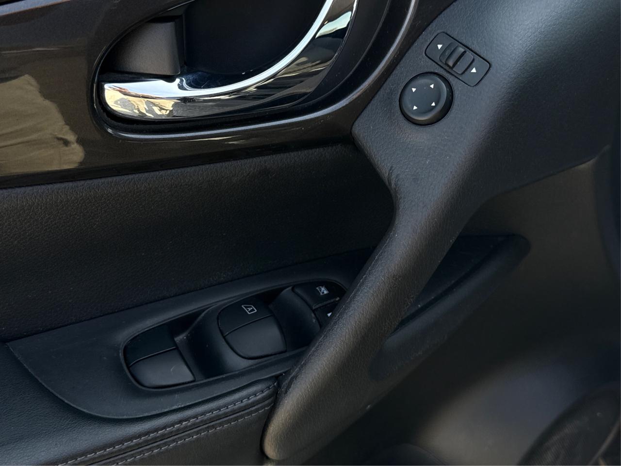 2020 Nissan Rogue AWD ONE OWNER NAV PANO ROOF WE FINANCE ALL CREDIT Photo