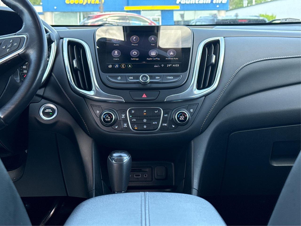 2019 Chevrolet Equinox Premier NAV PANO ROOF LEATHER WE FINANCE ALL CREDT Photo