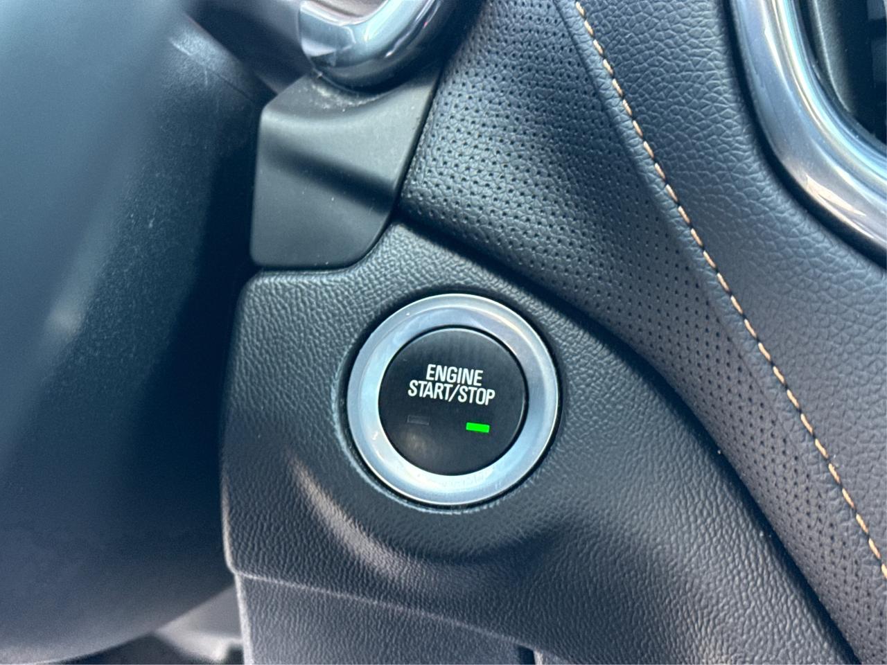 2019 Chevrolet Equinox Premier NAV PANO ROOF LEATHER WE FINANCE ALL CREDT Photo