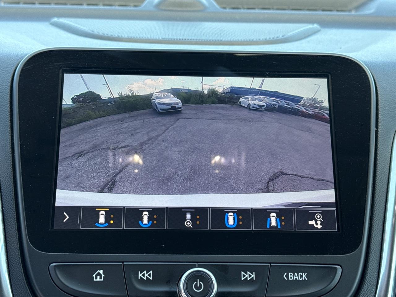 2019 Chevrolet Equinox Premier NAV PANO ROOF LEATHER WE FINANCE ALL CREDT Photo