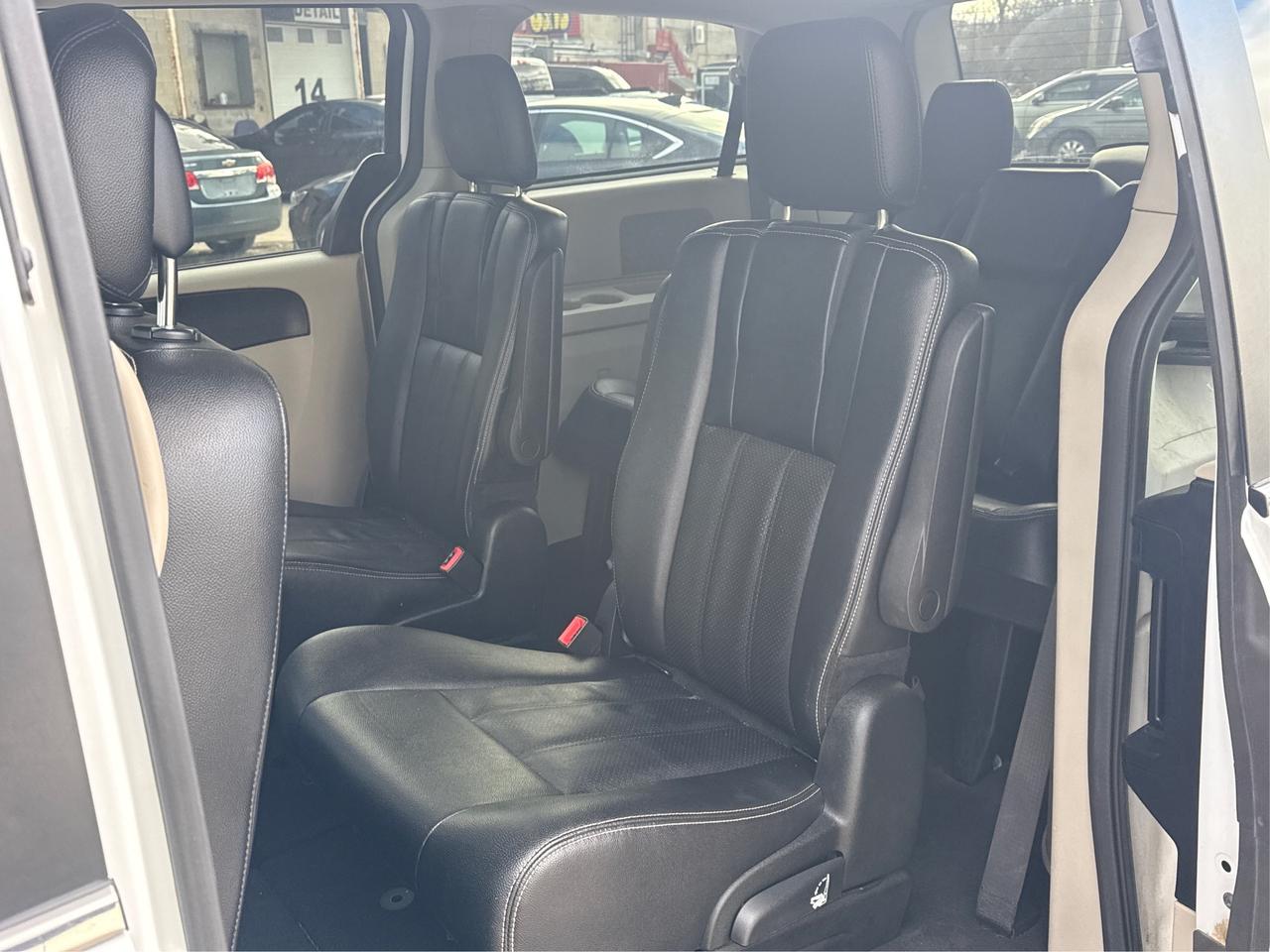 2018 Dodge Grand Caravan Crew Plus CERTIFIED LOADED WE FINANCE ALL CREDIT Photo