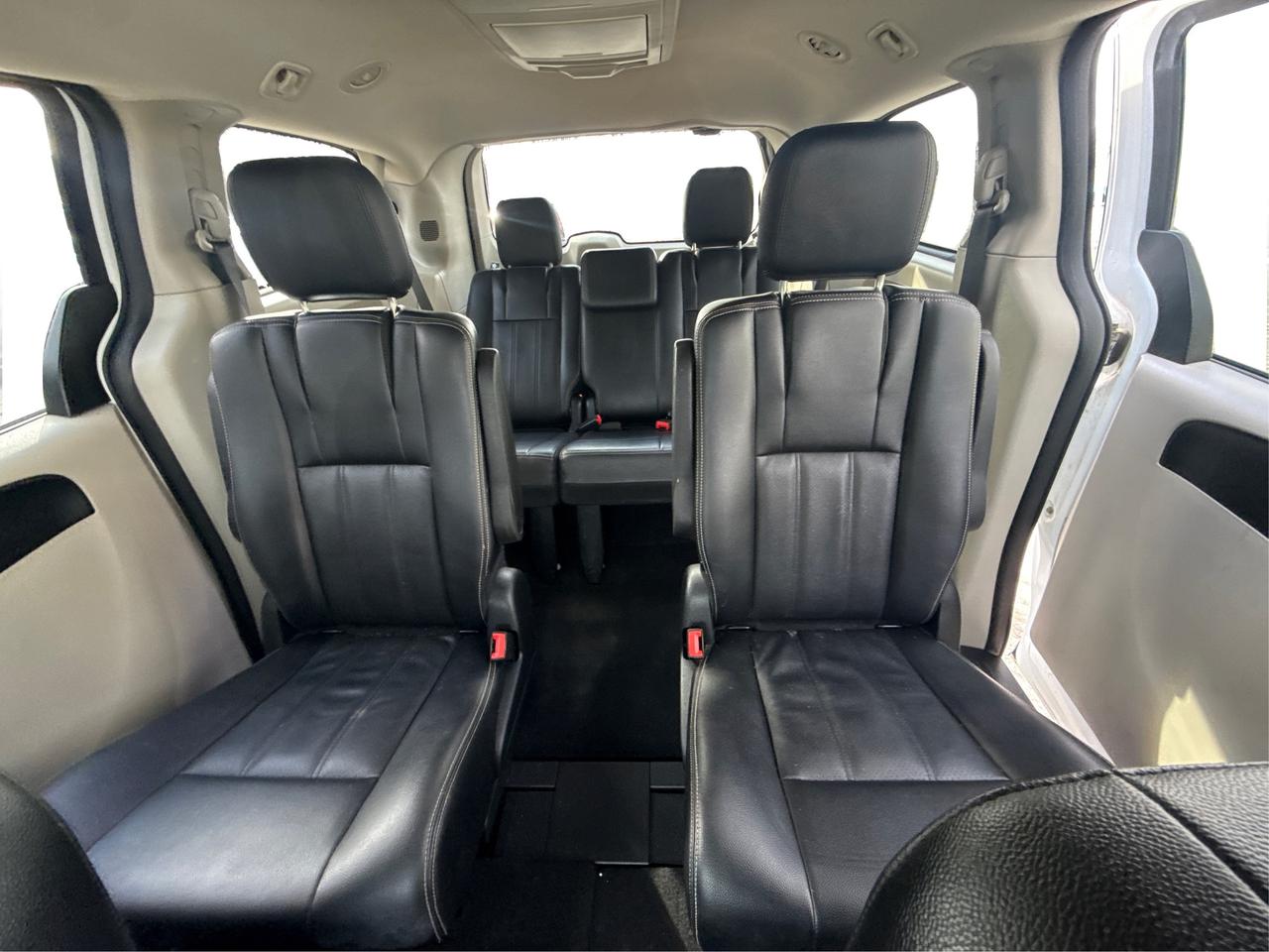 2018 Dodge Grand Caravan Crew Plus CERTIFIED LOADED WE FINANCE ALL CREDIT Photo