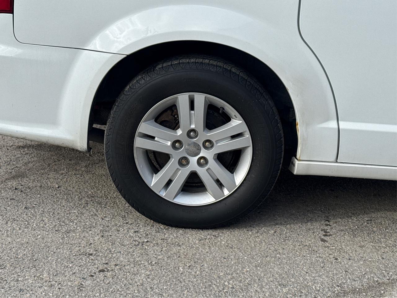 2018 Dodge Grand Caravan Crew Plus CERTIFIED LOADED WE FINANCE ALL CREDIT Photo