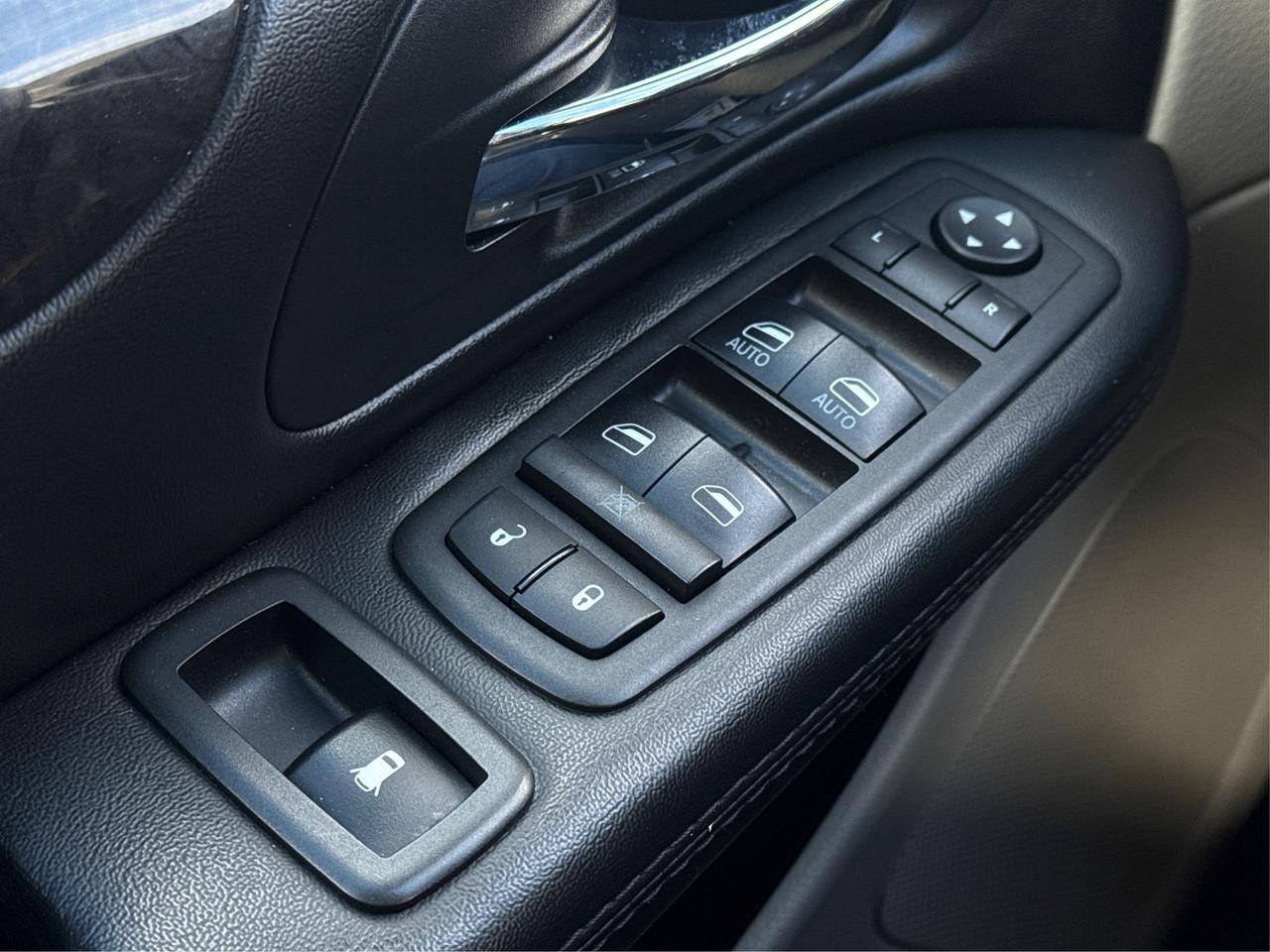 2018 Dodge Grand Caravan Crew Plus CERTIFIED LOADED WE FINANCE ALL CREDIT Photo