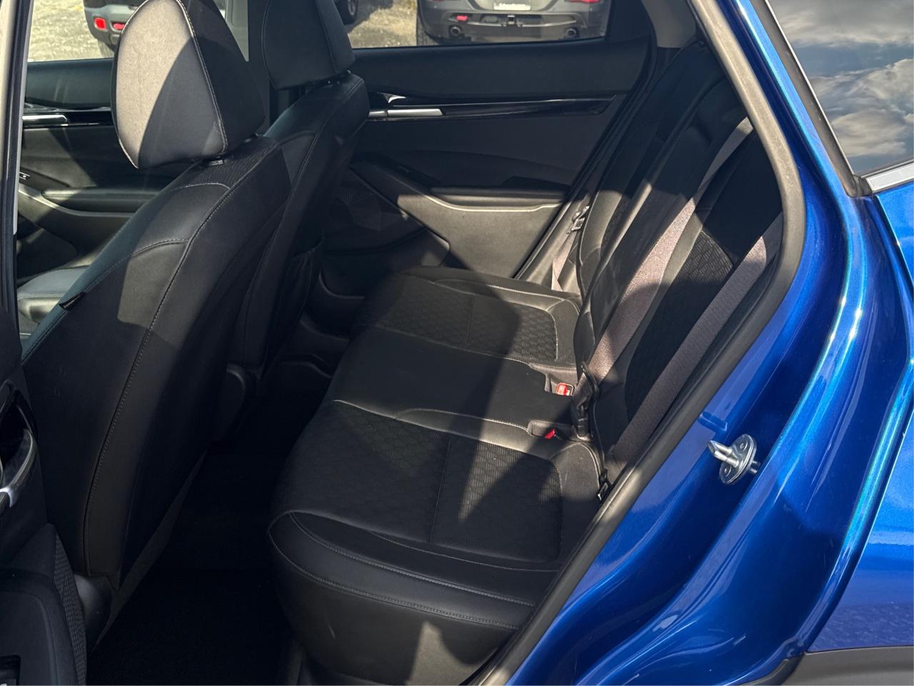 2021 Kia Seltos LEATHER SUNROOF HEATED SEATS WE FINANCE ALL CREDIT Photo