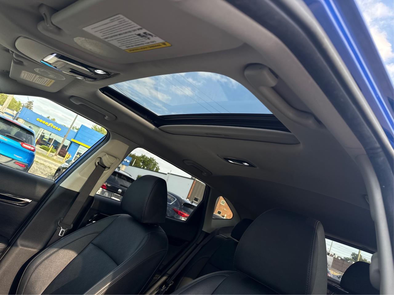 2021 Kia Seltos LEATHER SUNROOF HEATED SEATS WE FINANCE ALL CREDIT Photo