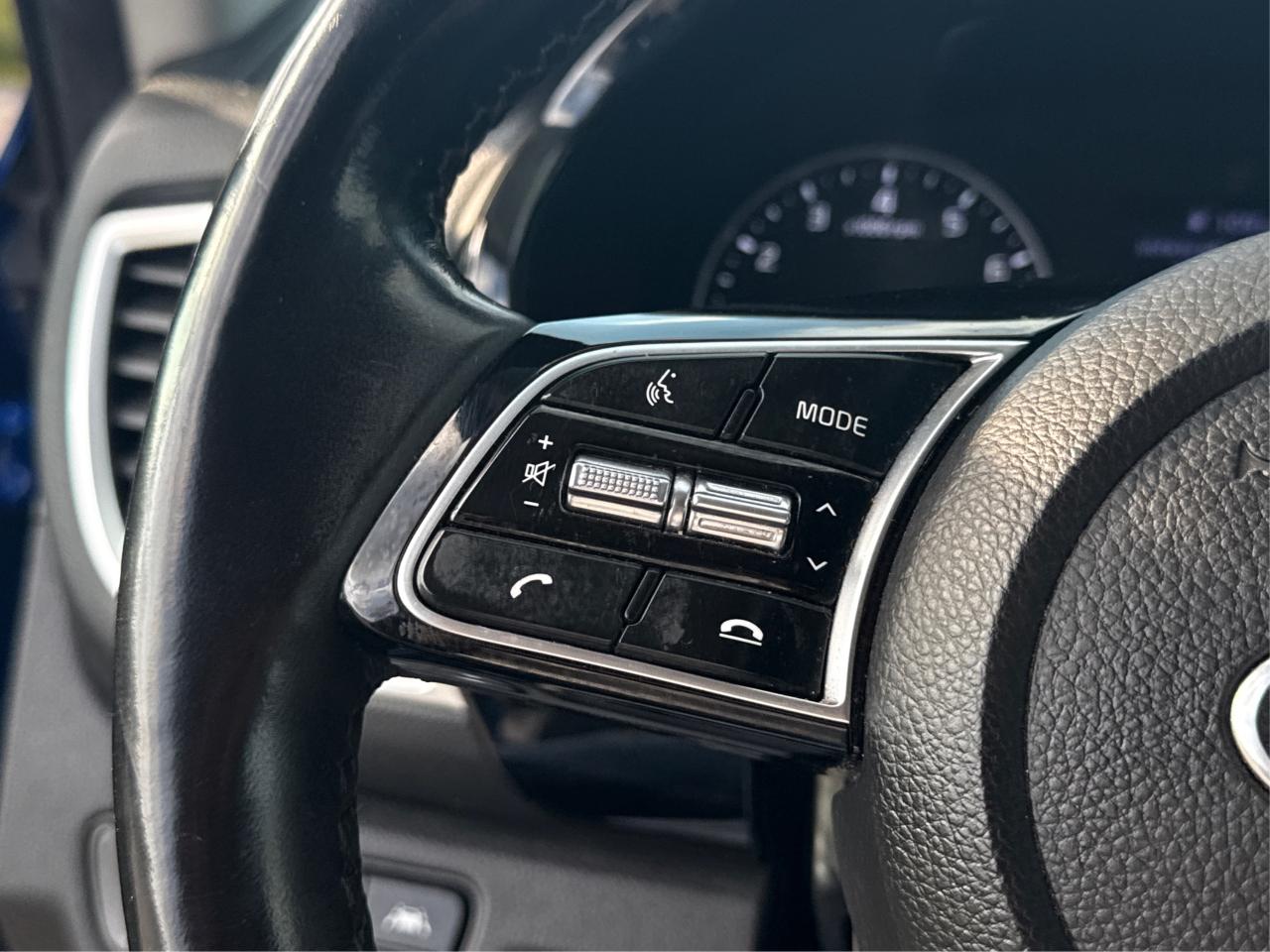 2021 Kia Seltos LEATHER SUNROOF HEATED SEATS WE FINANCE ALL CREDIT Photo