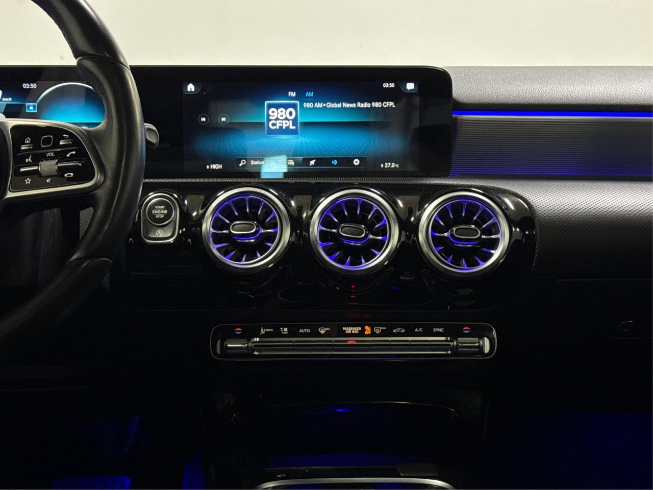 2022 Mercedes-Benz A-Class A 220 NAV LEATHER SUNROOF! WE FINANCE ALL CREDIT! Photo