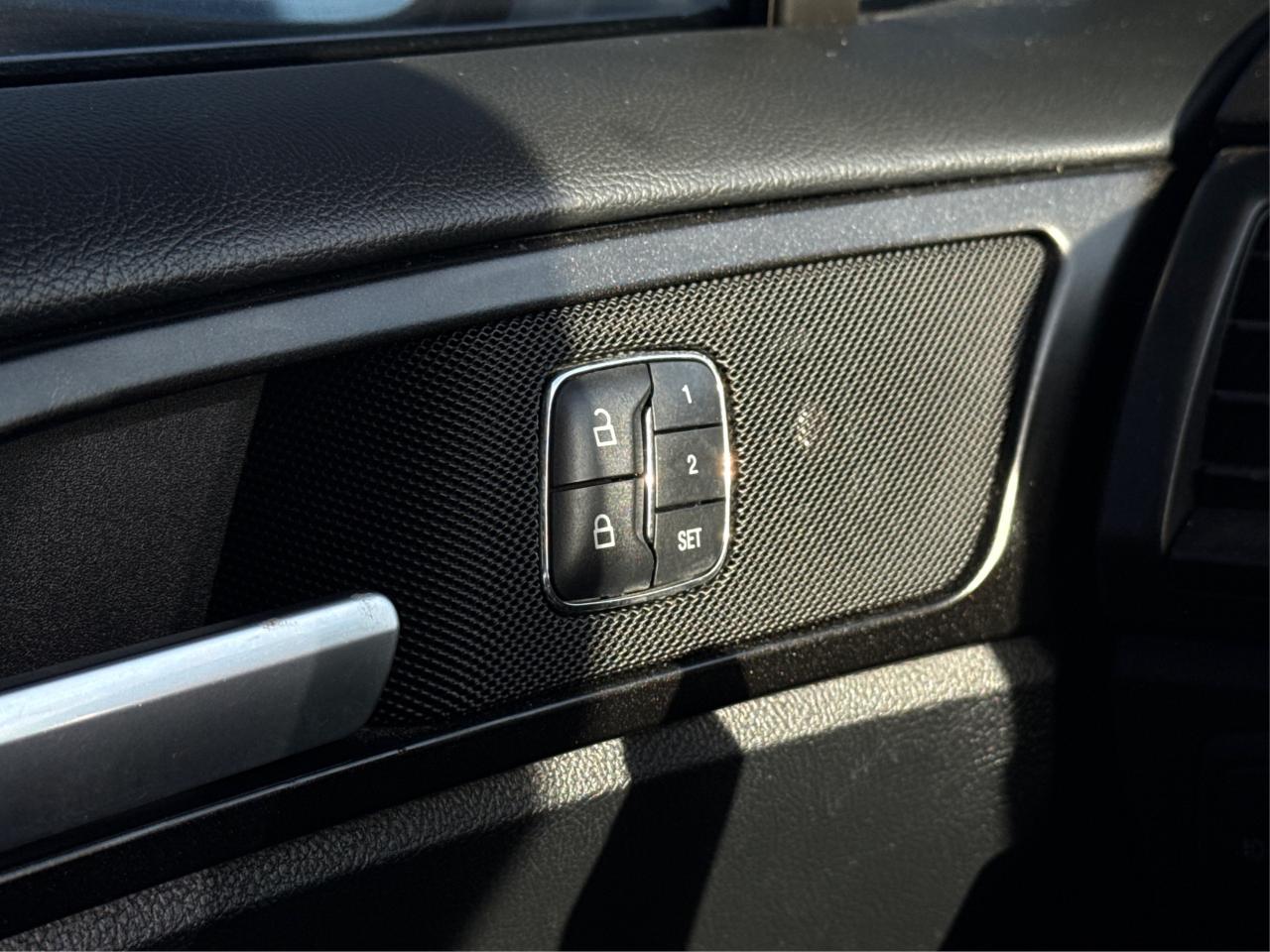 2017 Ford Fusion NAV LEATHER SUNROOF LOADED! WE FINANCE ALL CREDIT Photo