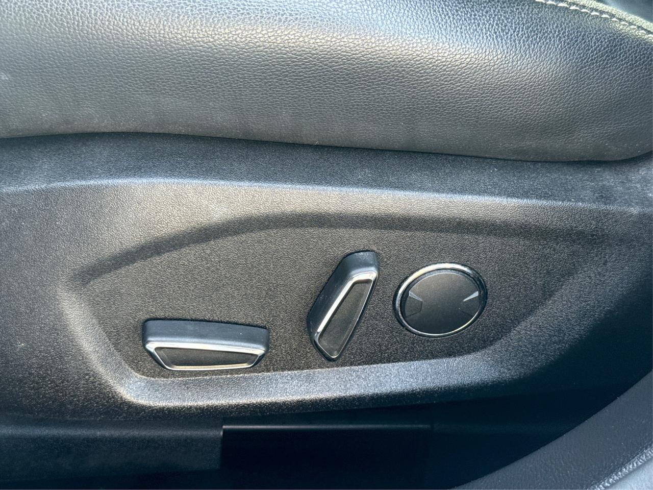 2017 Ford Fusion NAV LEATHER SUNROOF LOADED! WE FINANCE ALL CREDIT Photo