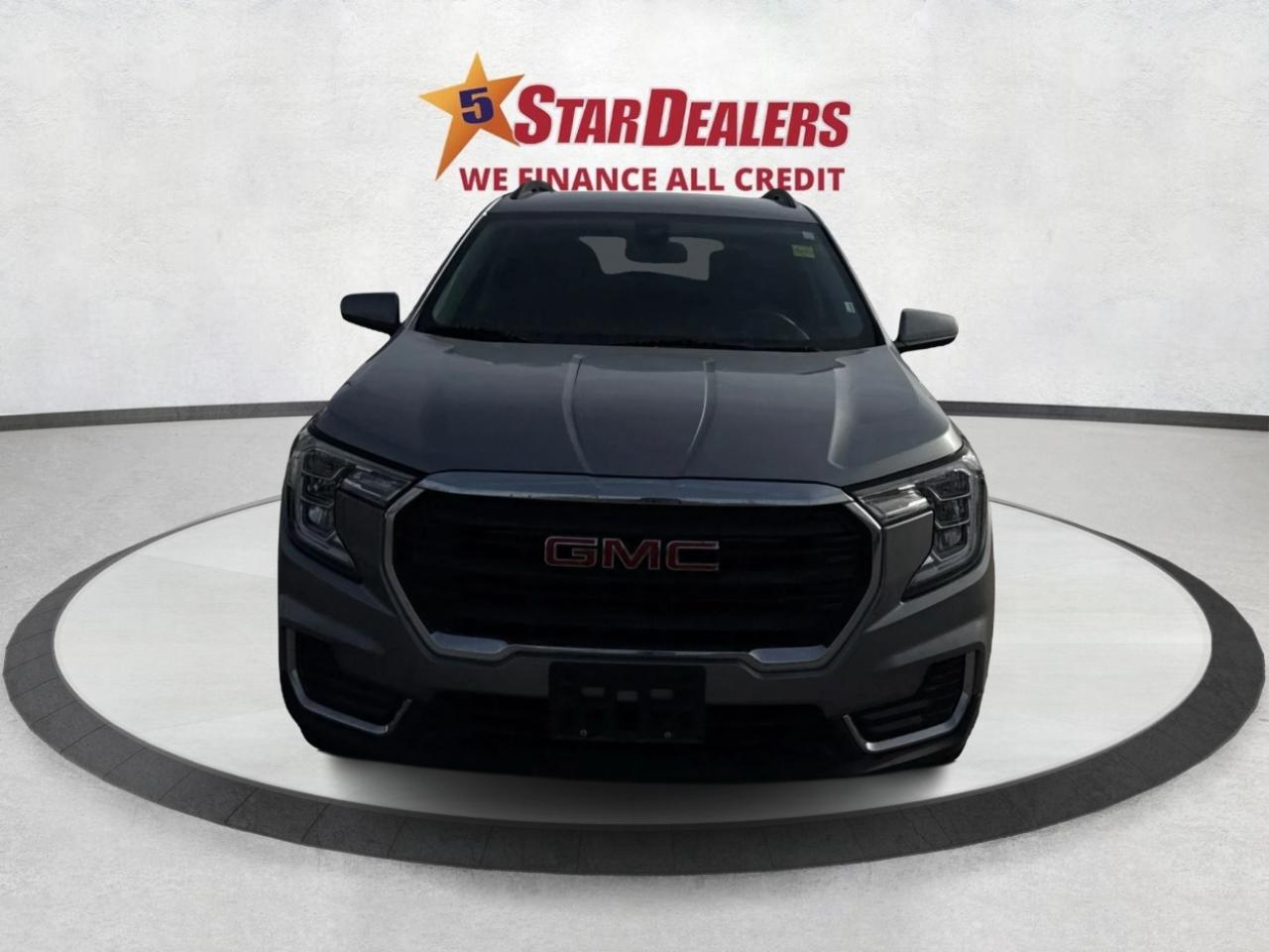 2023 GMC Terrain AWD HEATED SEATS MINT WE FINANCE ALL CREDIT! Photo