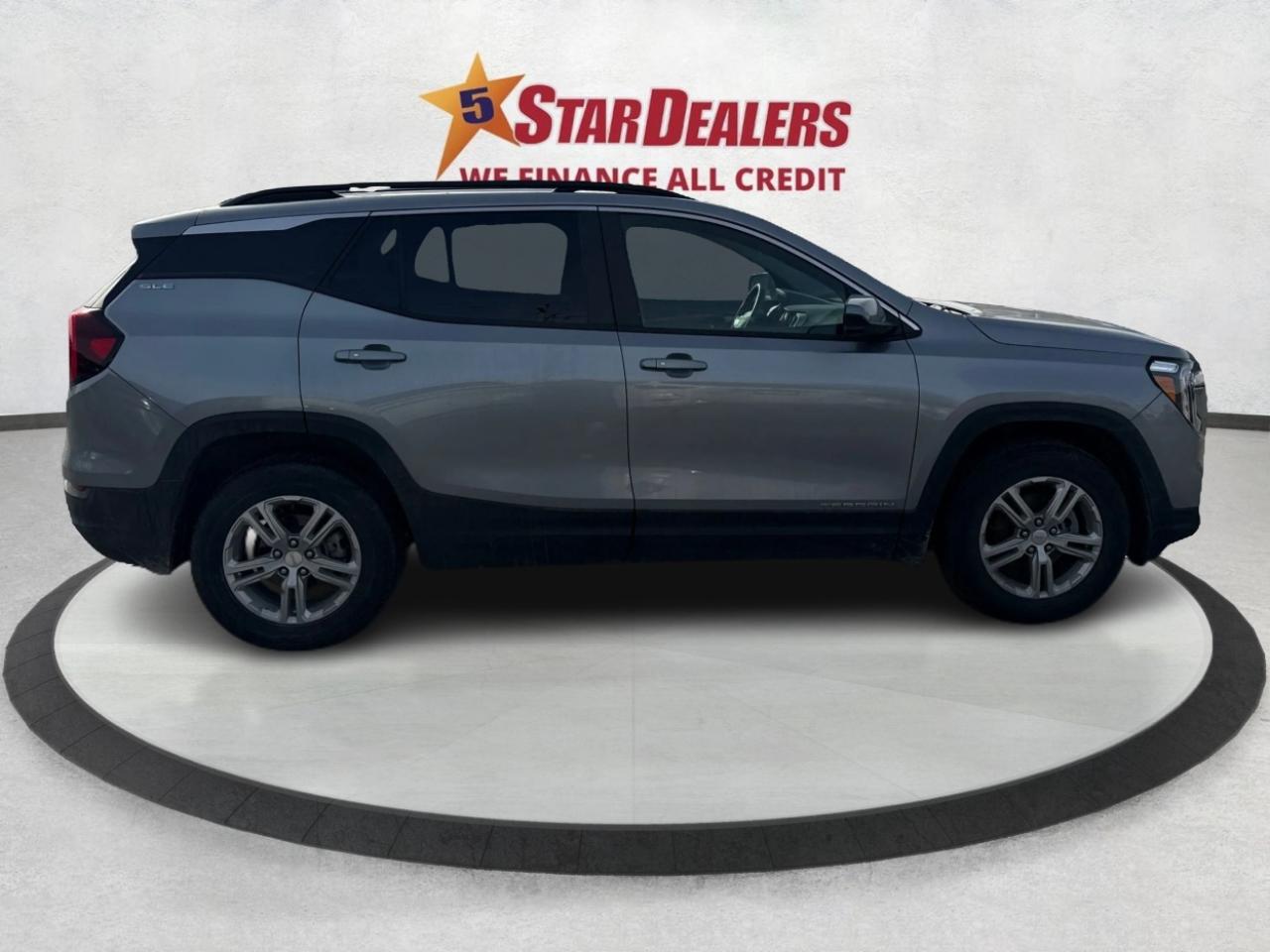 2023 GMC Terrain AWD HEATED SEATS MINT WE FINANCE ALL CREDIT! Photo