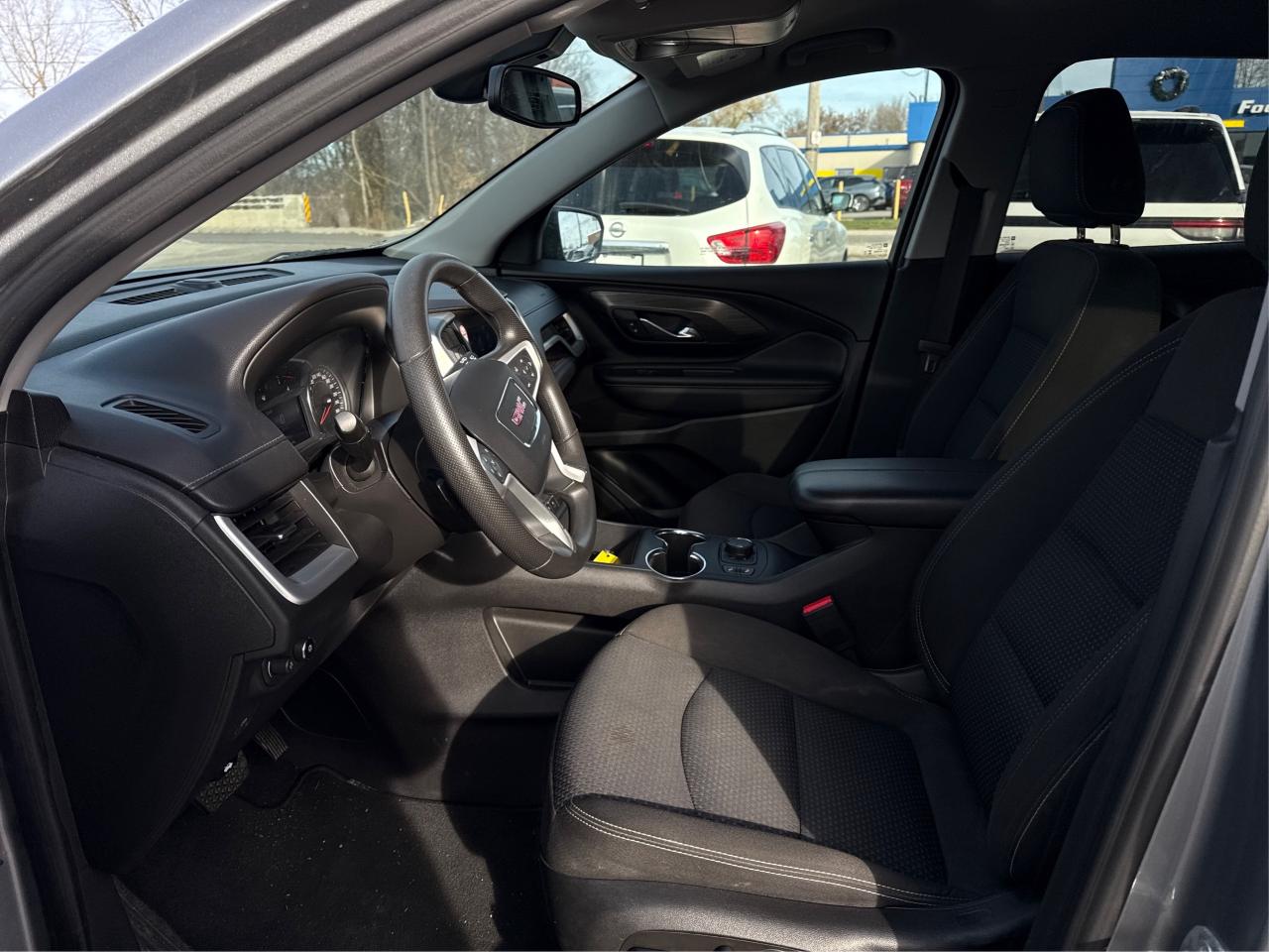 2023 GMC Terrain AWD HEATED SEATS MINT WE FINANCE ALL CREDIT! Photo