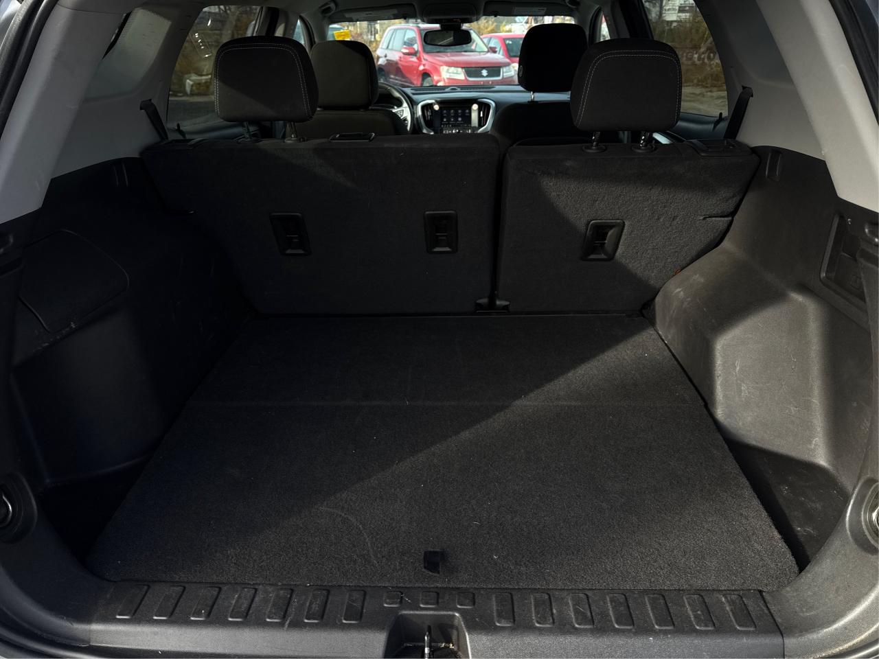 2023 GMC Terrain AWD HEATED SEATS MINT WE FINANCE ALL CREDIT! Photo