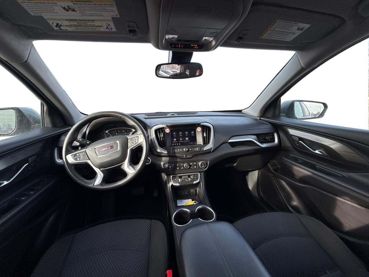 2023 GMC Terrain AWD HEATED SEATS MINT WE FINANCE ALL CREDIT! Photo