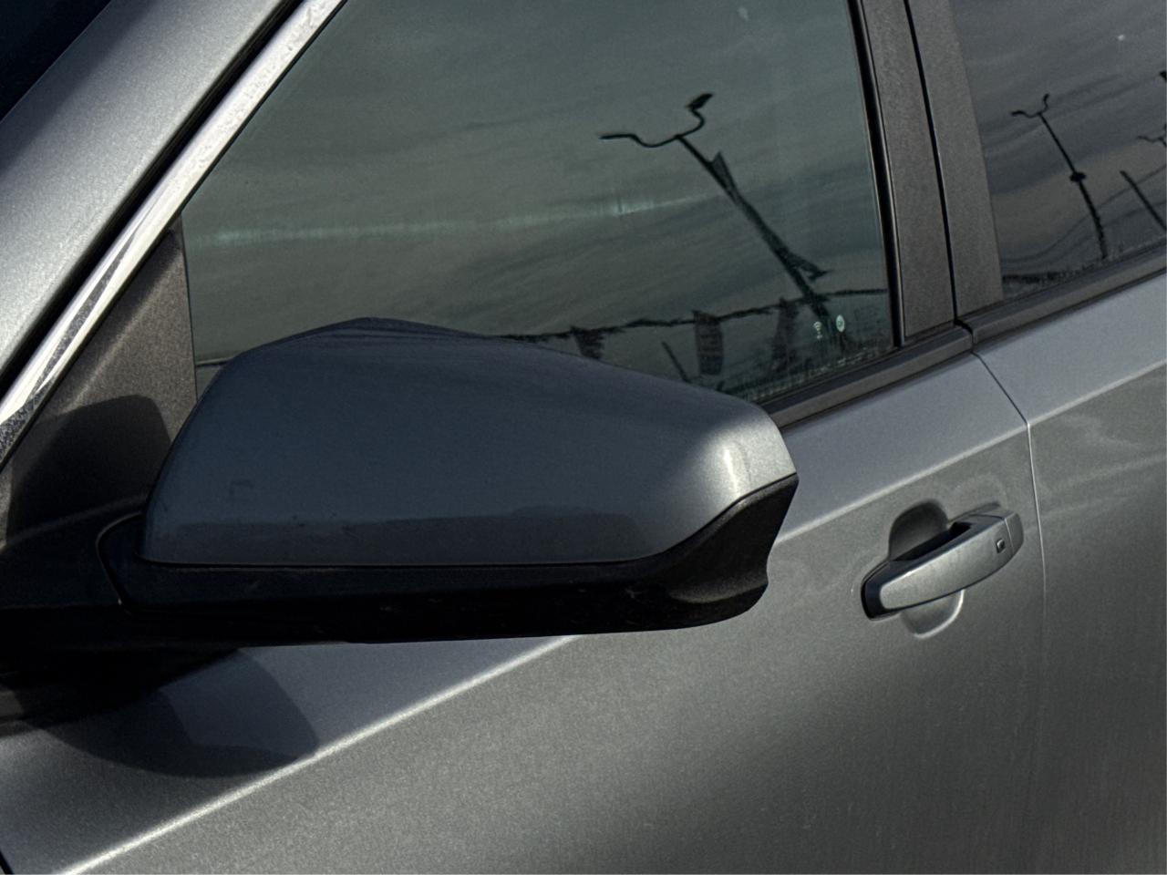 2023 GMC Terrain AWD HEATED SEATS MINT WE FINANCE ALL CREDIT! Photo