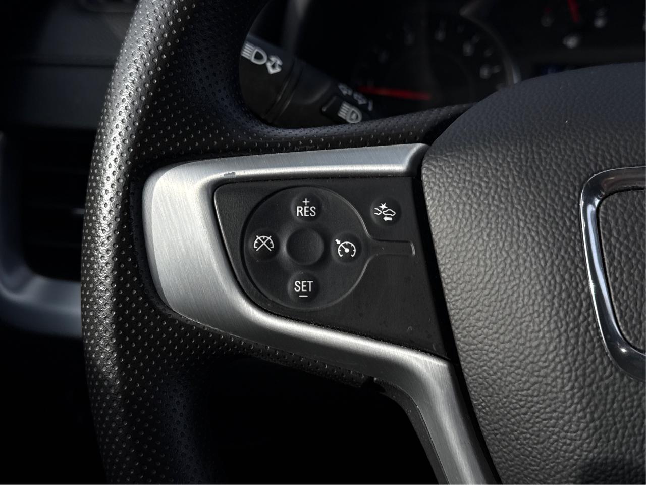 2023 GMC Terrain AWD HEATED SEATS MINT WE FINANCE ALL CREDIT! Photo