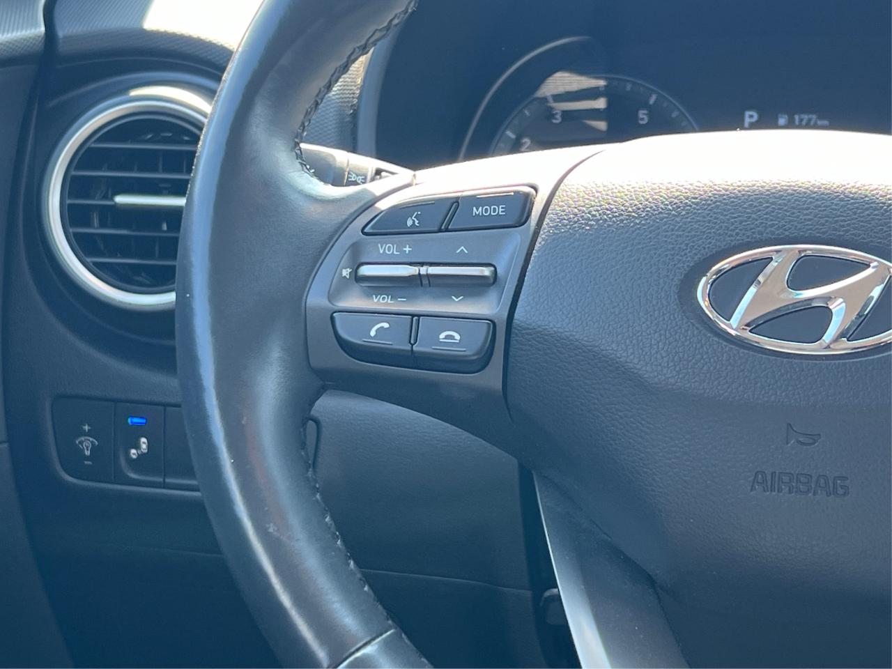 2019 Hyundai KONA ONE OWNER Preferred  MINT WE FINANCE ALL CREDIT Photo