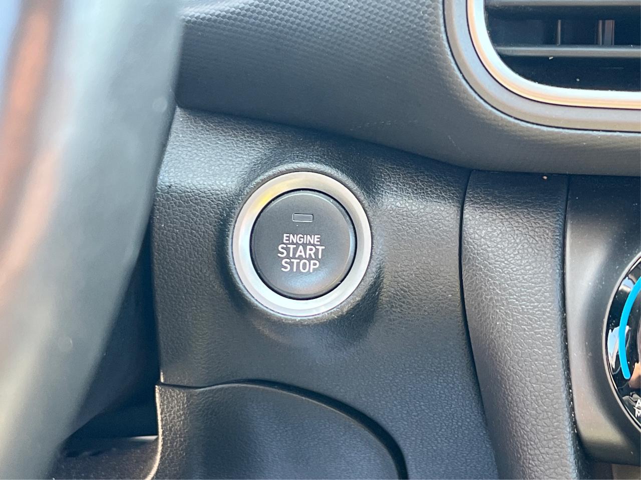 2019 Hyundai KONA ONE OWNER Preferred  MINT WE FINANCE ALL CREDIT Photo