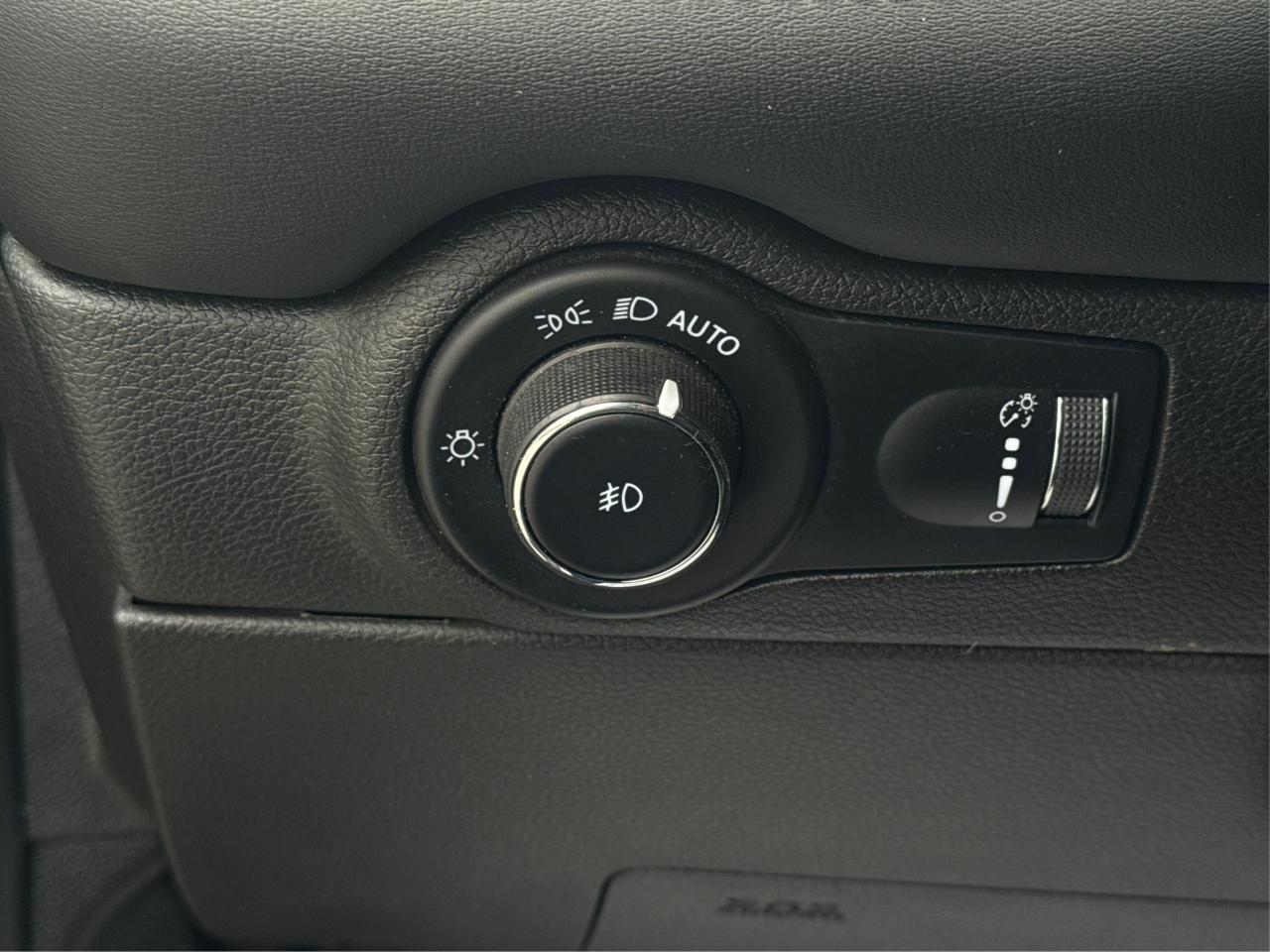 2023 Dodge Durango NAV LEATHER SUNROOF LOADED! WE FINANCE ALL CREDIT Photo