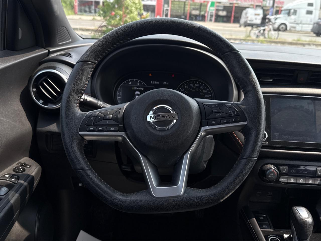 2021 Nissan Kicks SR LOW KM MINT! MUST SEE WE FINANCE ALL CREDIT Photo