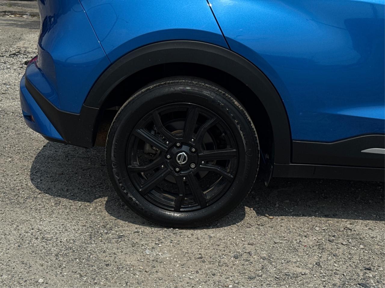 2021 Nissan Kicks SR LOW KM MINT! MUST SEE WE FINANCE ALL CREDIT Photo