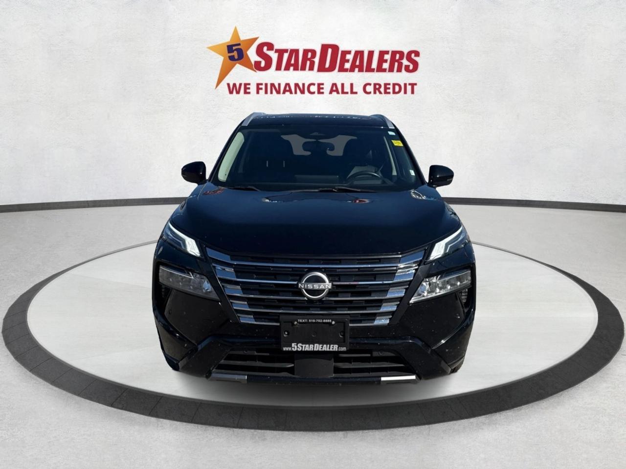 2024 Nissan Rogue NAV LEATHER SUNROOF LOW KM! WE FINANCE ALL CREDIT Photo