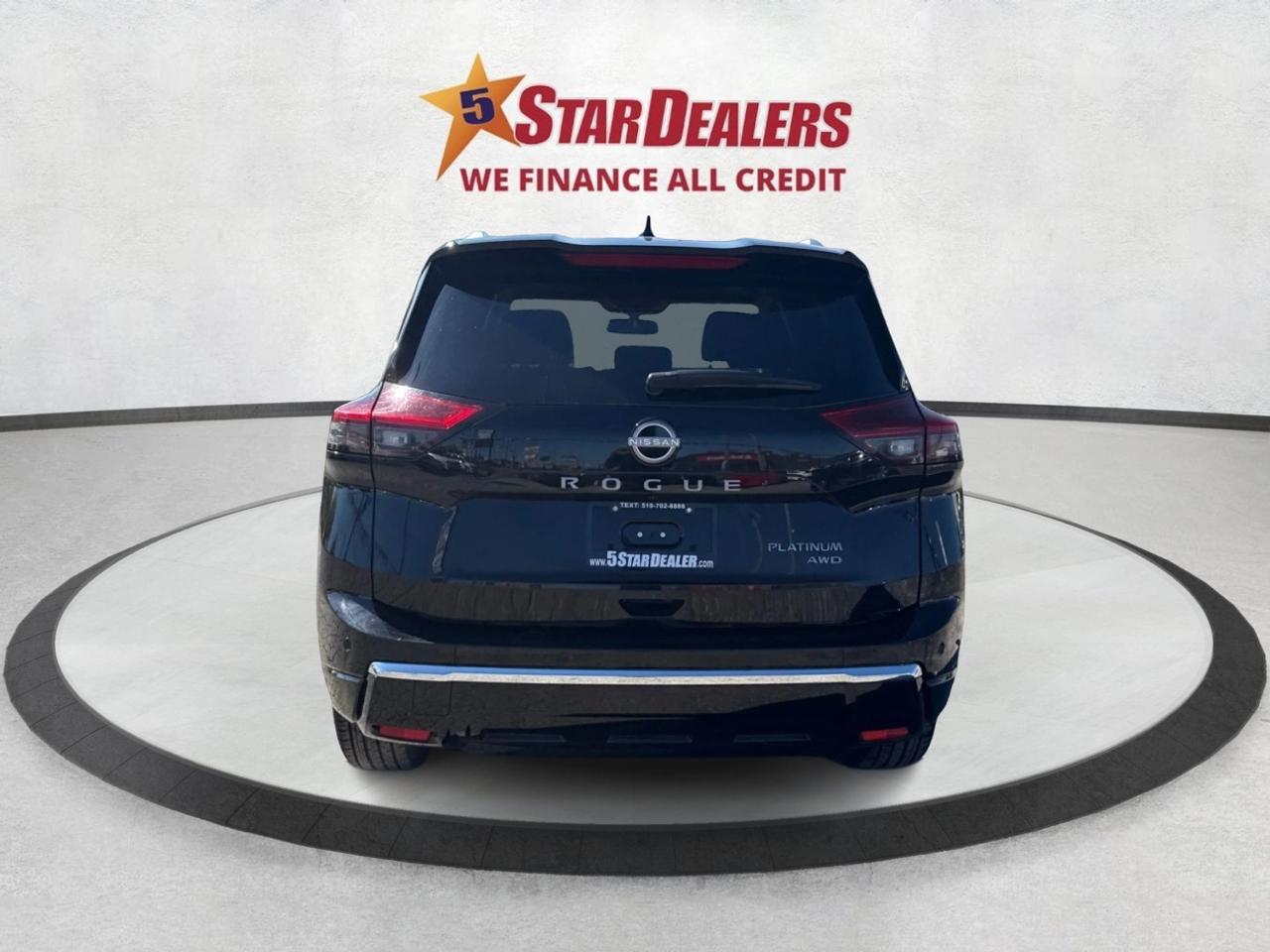 2024 Nissan Rogue NAV LEATHER SUNROOF LOW KM! WE FINANCE ALL CREDIT Photo