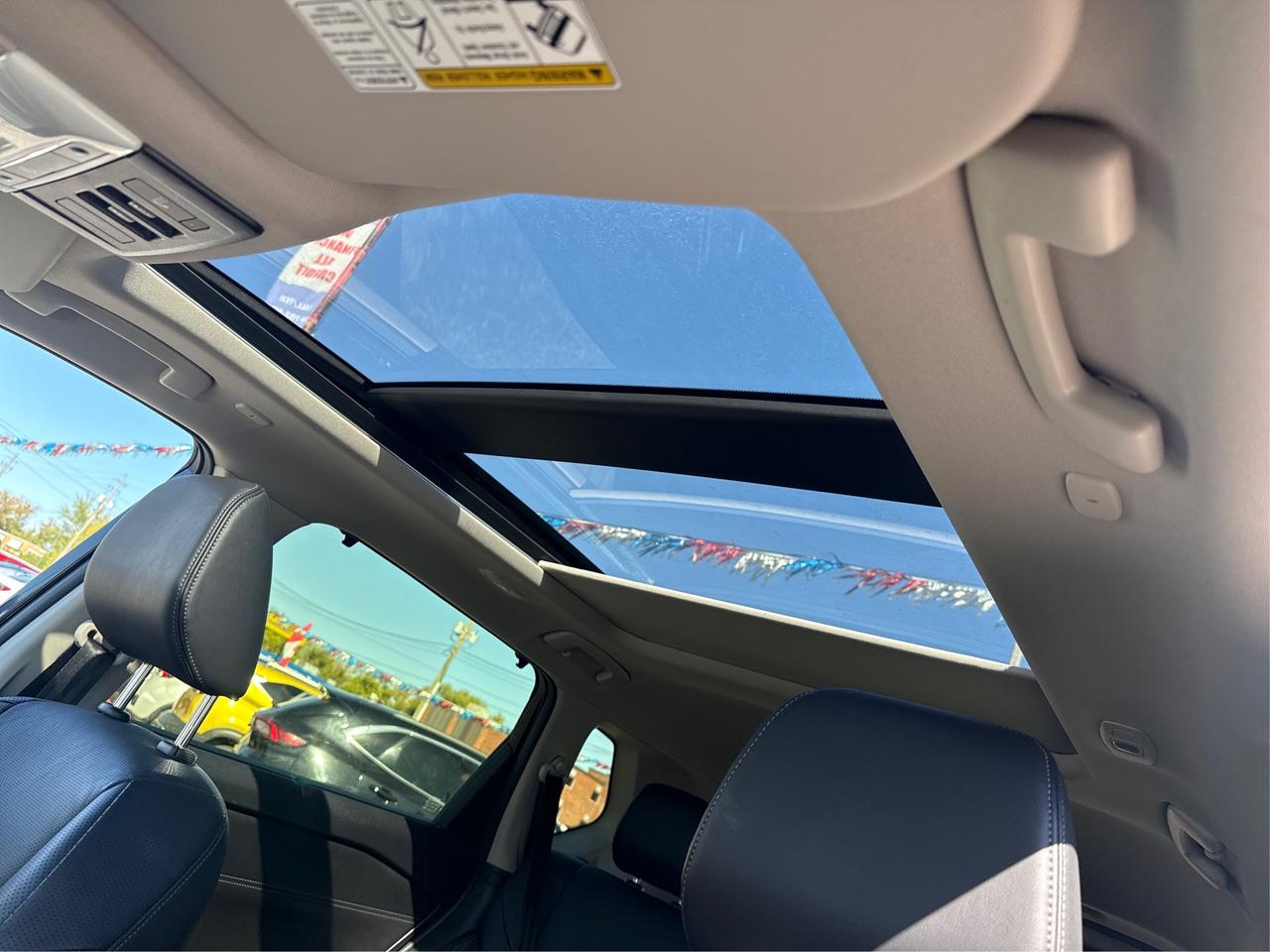 2024 Nissan Rogue NAV LEATHER SUNROOF LOW KM! WE FINANCE ALL CREDIT Photo