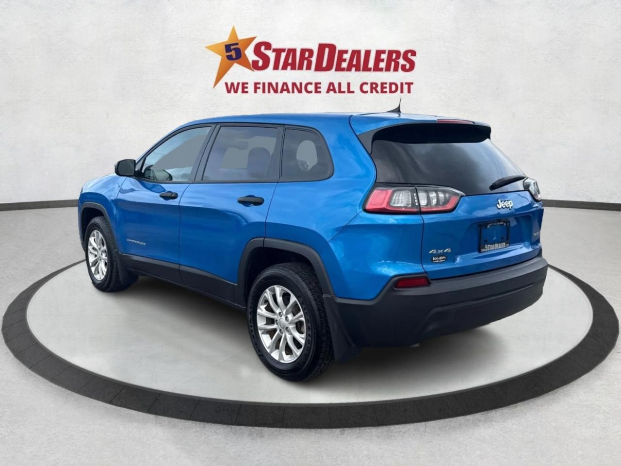 2022 Jeep Cherokee AWD HEATED SEATS REAR CAM WE FINANCE ALL CREDIT Photo