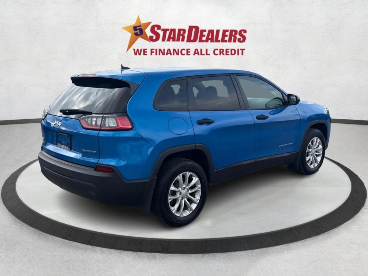 2022 Jeep Cherokee AWD HEATED SEATS REAR CAM WE FINANCE ALL CREDIT Photo