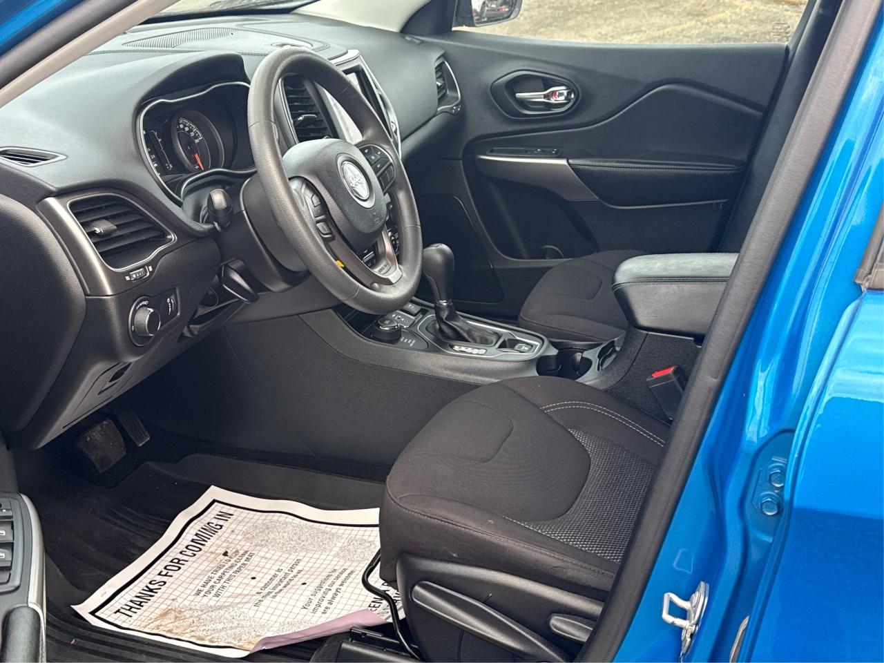 2022 Jeep Cherokee AWD HEATED SEATS REAR CAM WE FINANCE ALL CREDIT Photo