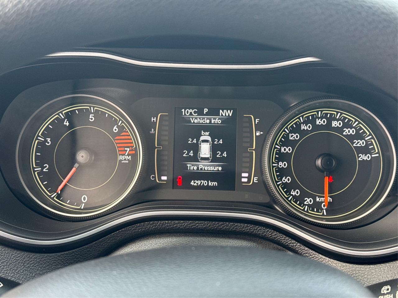 2022 Jeep Cherokee AWD HEATED SEATS REAR CAM WE FINANCE ALL CREDIT Photo