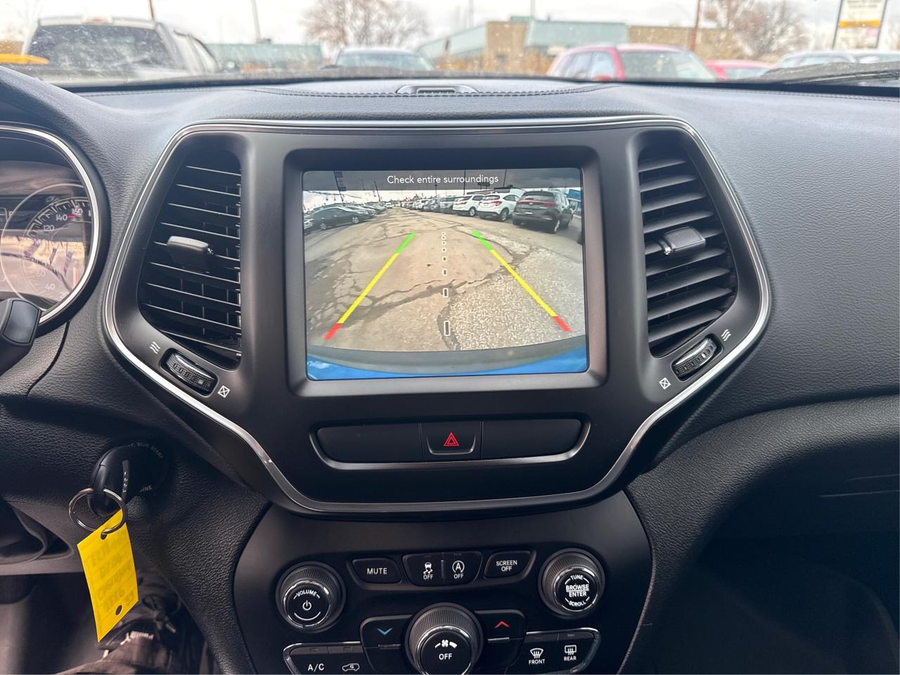 2022 Jeep Cherokee AWD HEATED SEATS REAR CAM WE FINANCE ALL CREDIT Photo