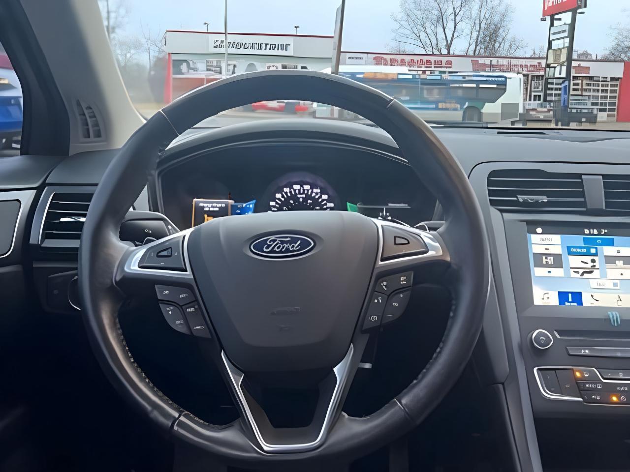 2018 Ford Fusion AWD NAV LEATHER ROOF LOADED WE FINANCE ALL CREDIT Photo