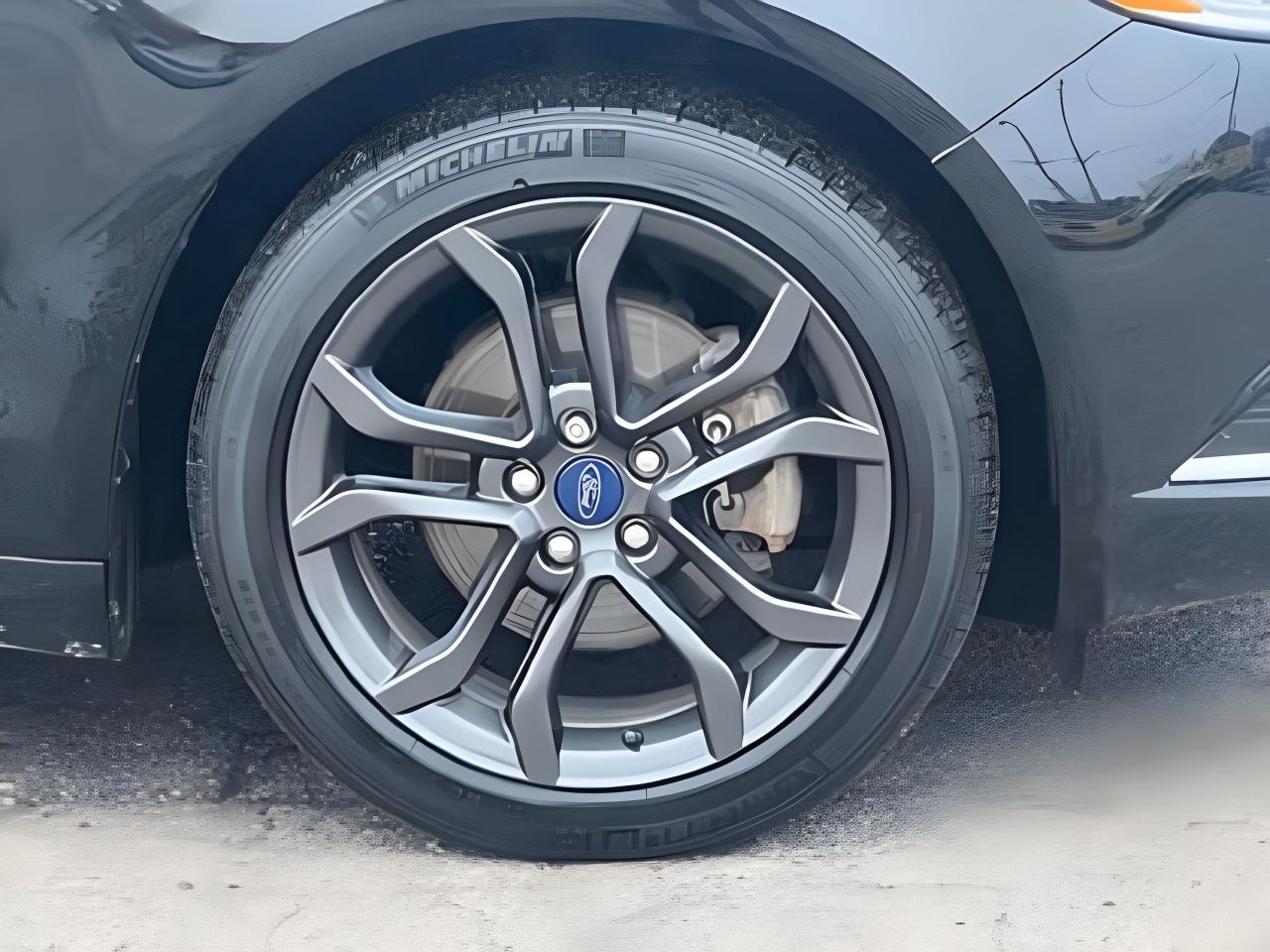 2018 Ford Fusion AWD NAV LEATHER ROOF LOADED WE FINANCE ALL CREDIT Photo